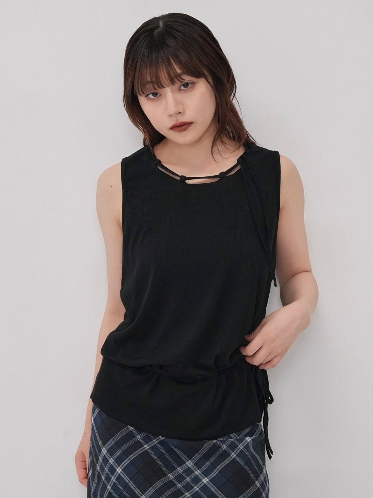 cutout design tank top