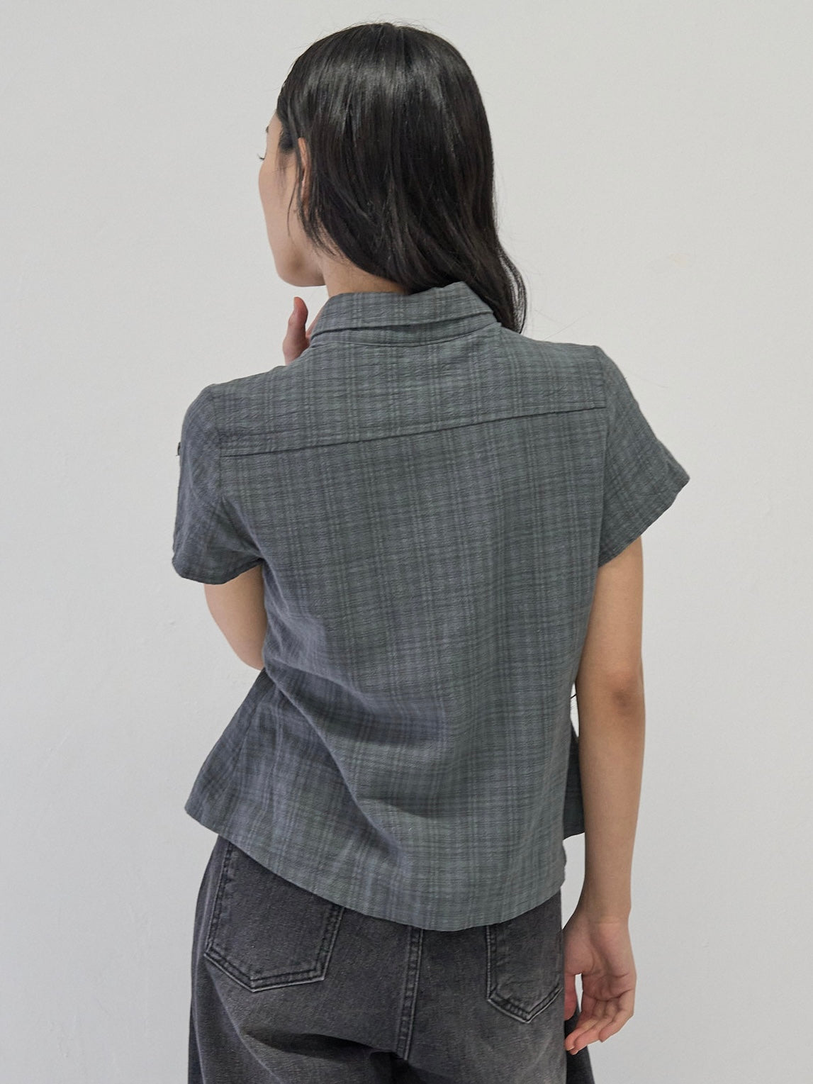 button sleeve check shirt