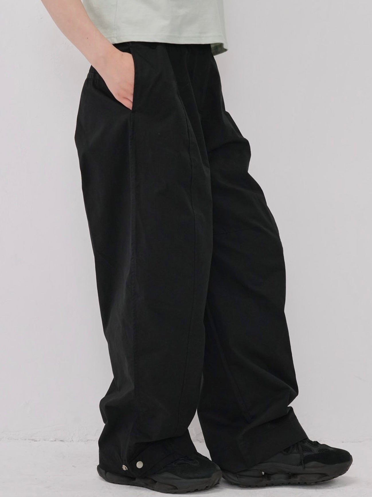 adjust button balloon pants