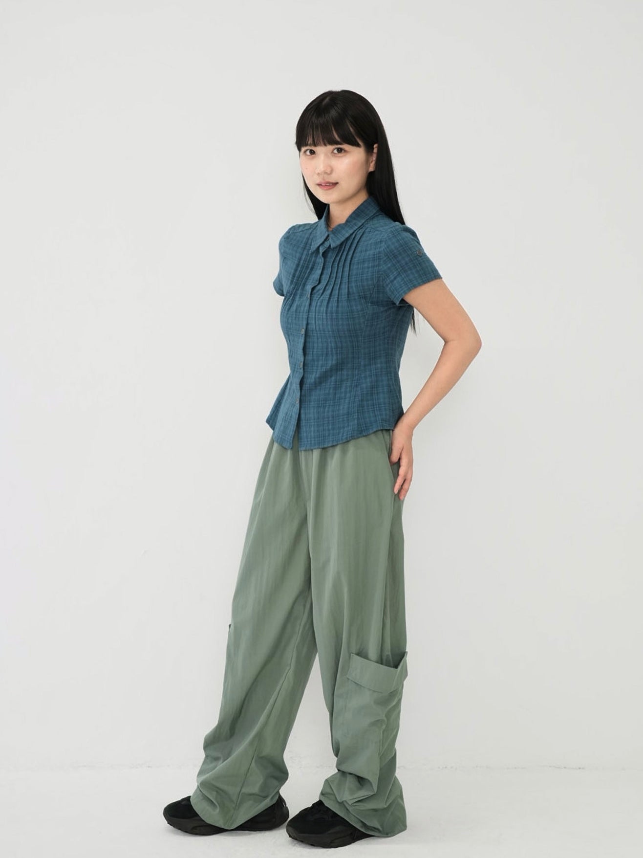 button sleeve check shirt