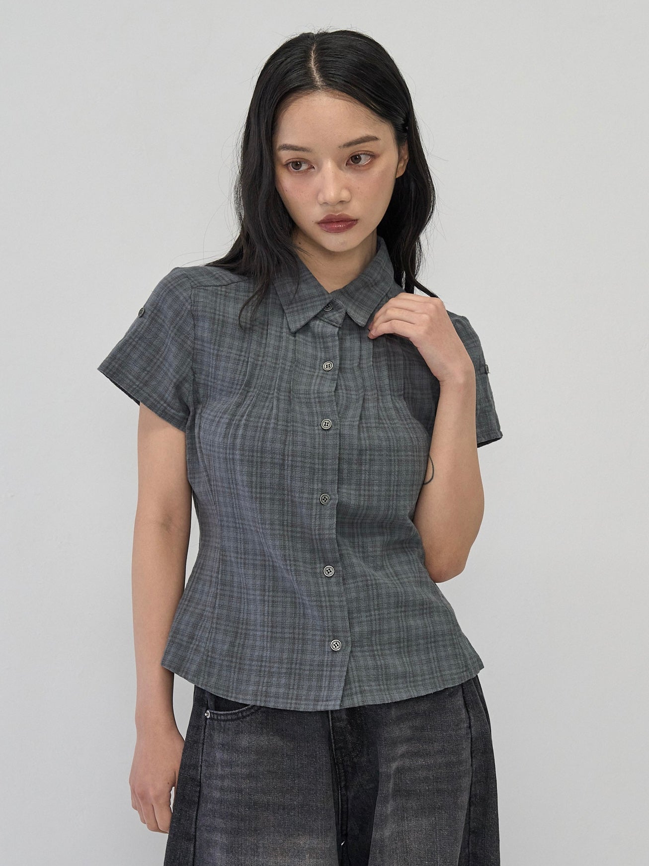 button sleeve check shirt