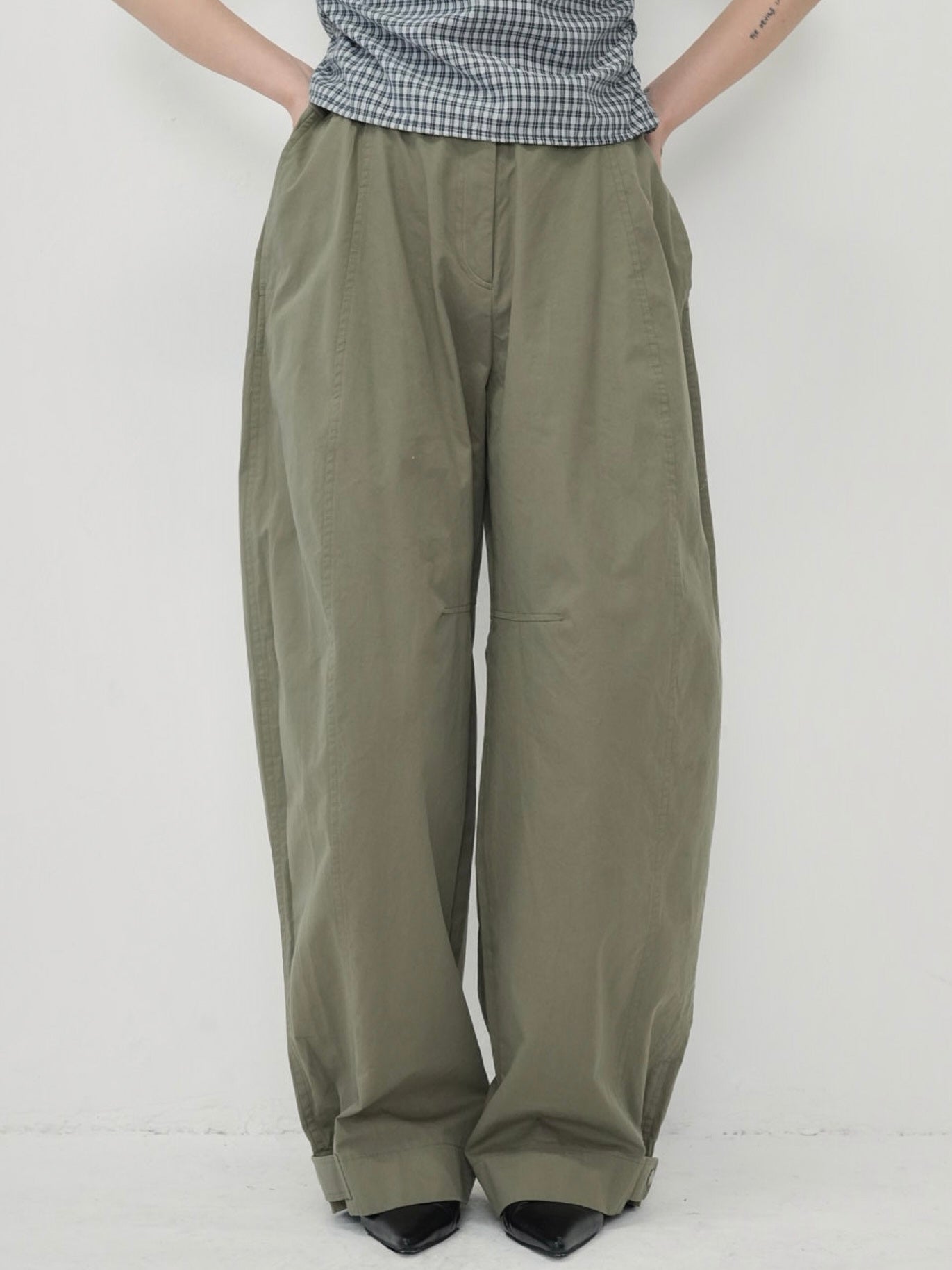 adjust button balloon pants