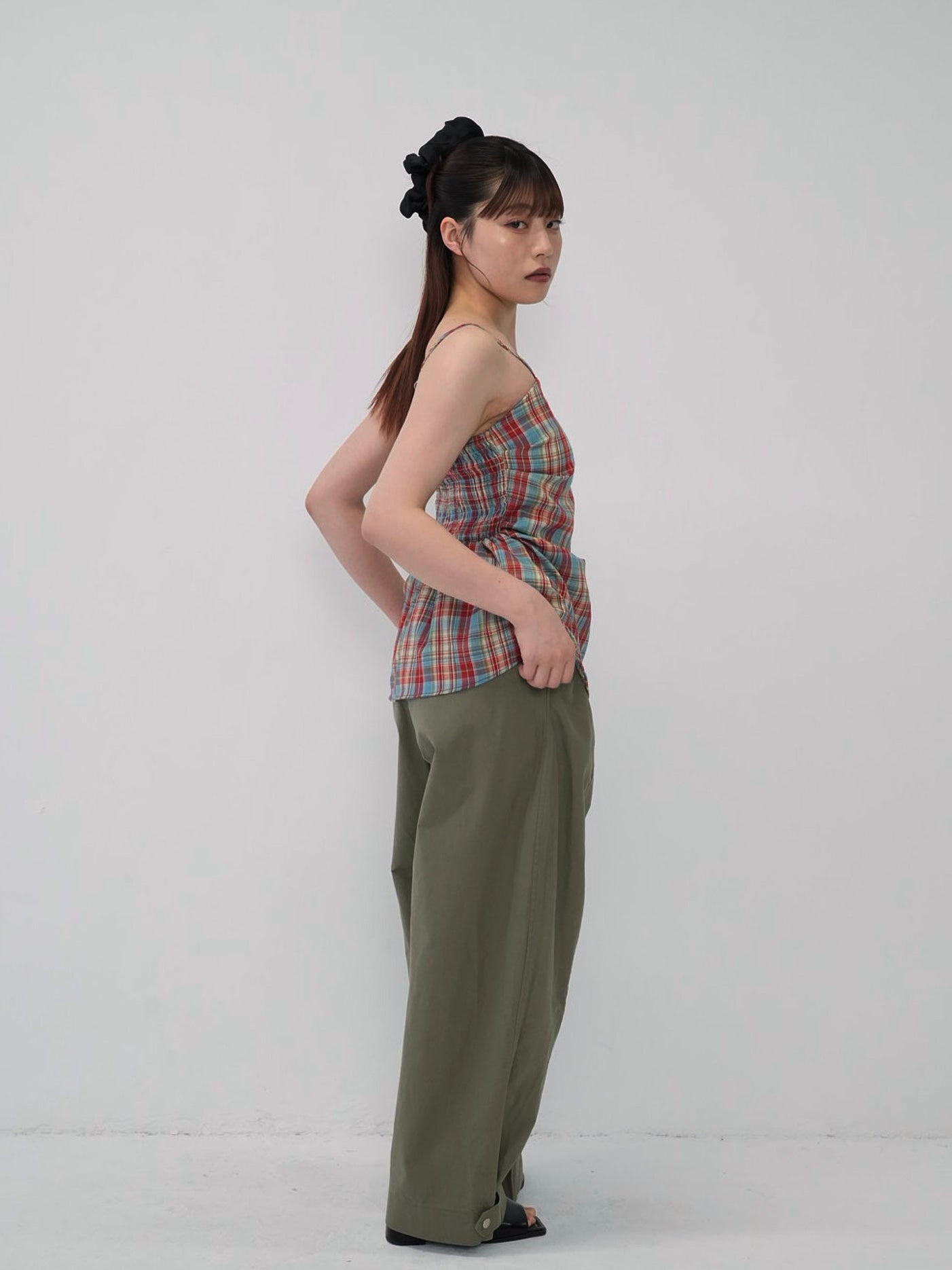 adjust button balloon pants