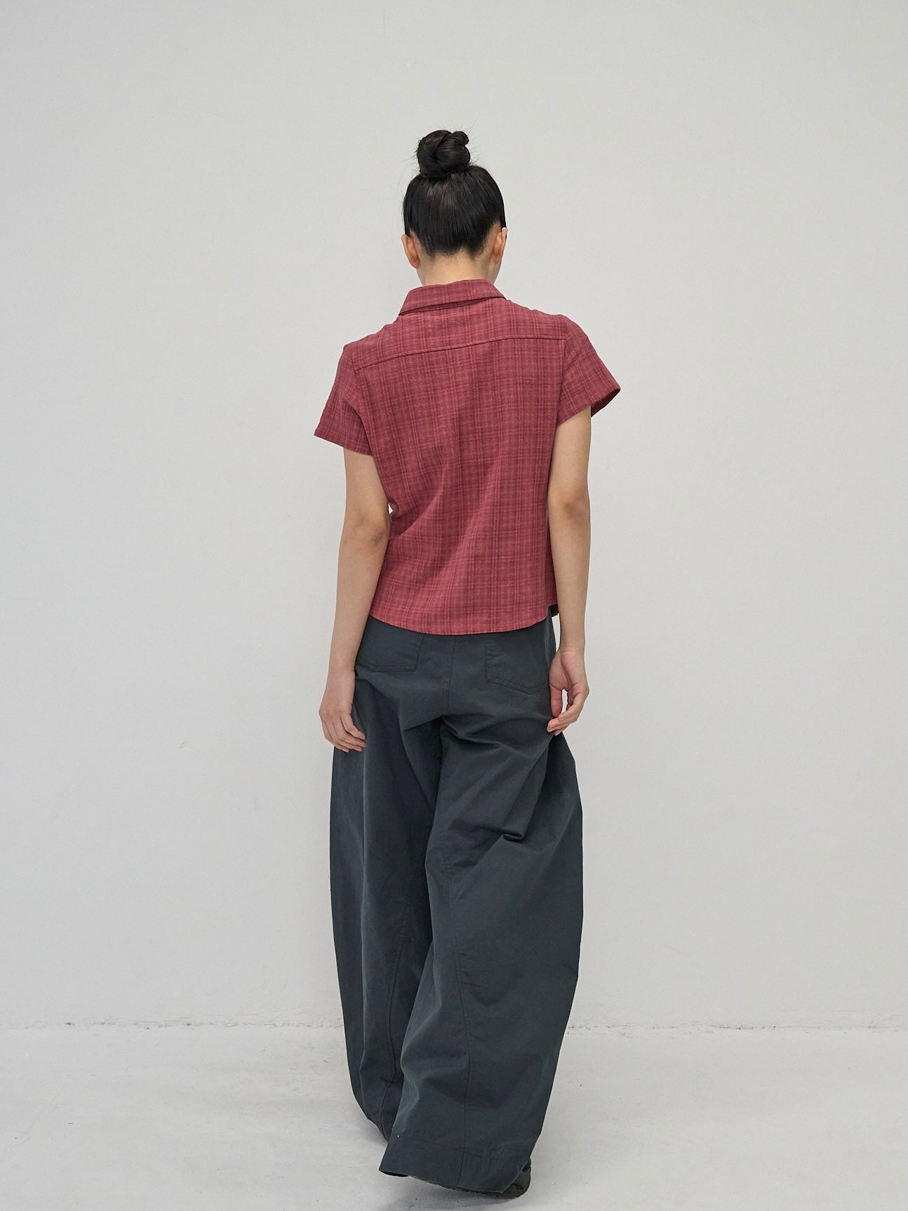 button sleeve check shirt