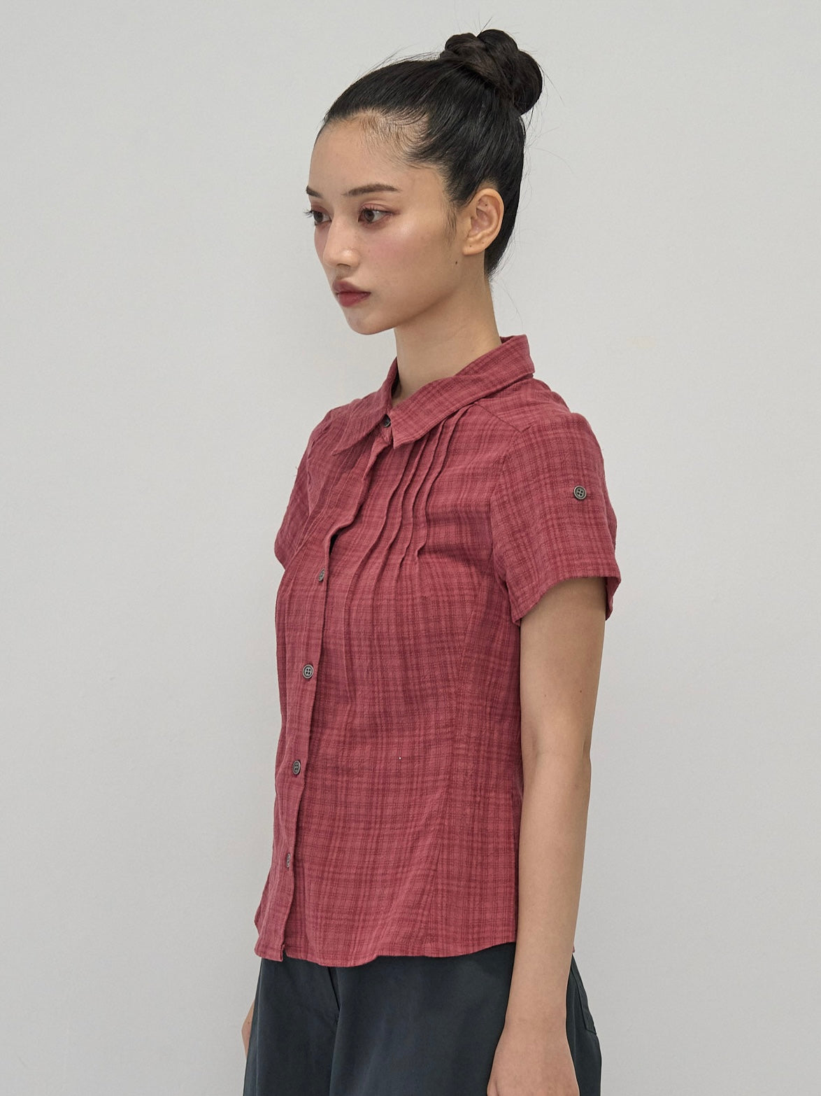 button sleeve check shirt