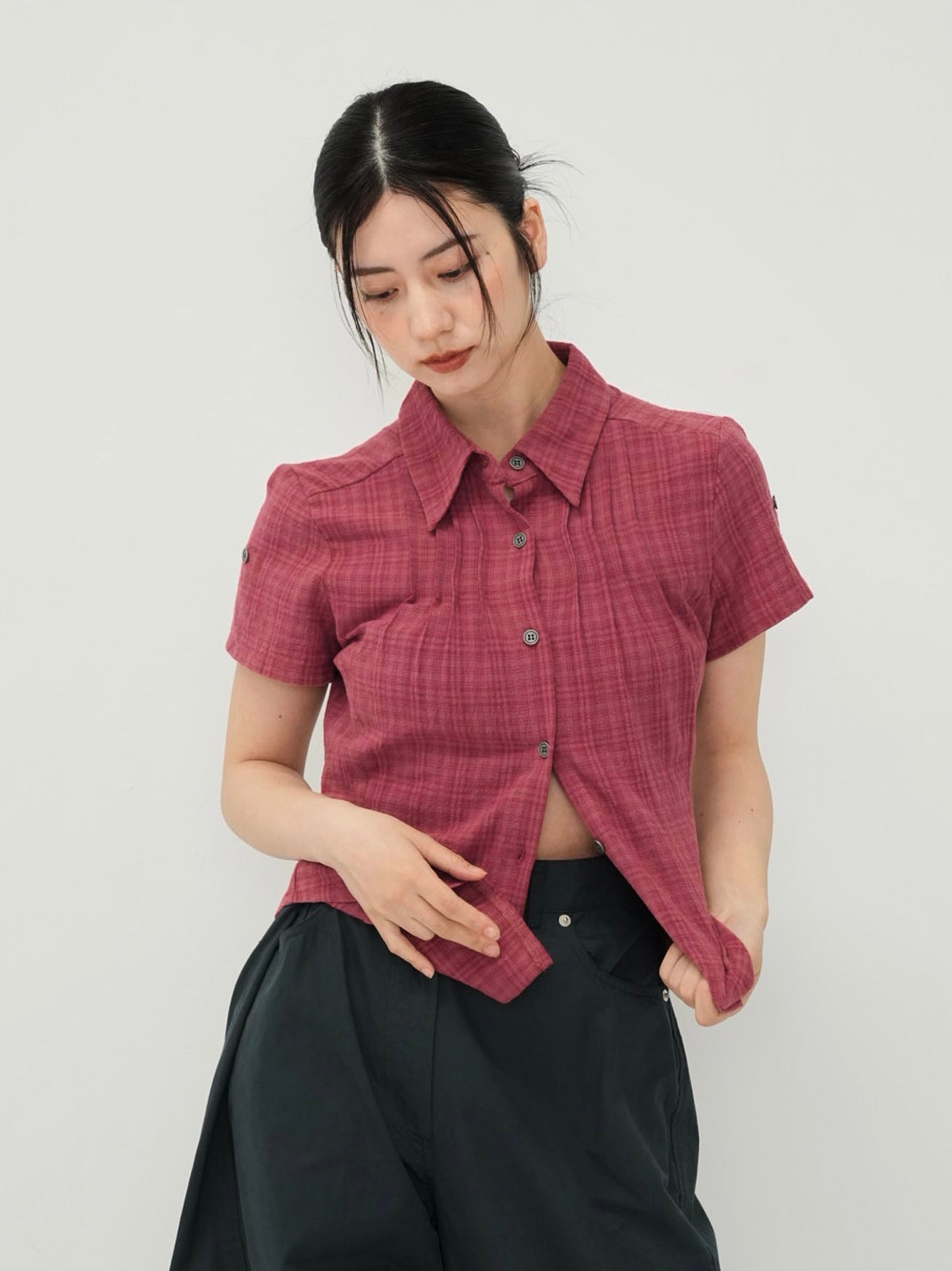 button sleeve check shirt