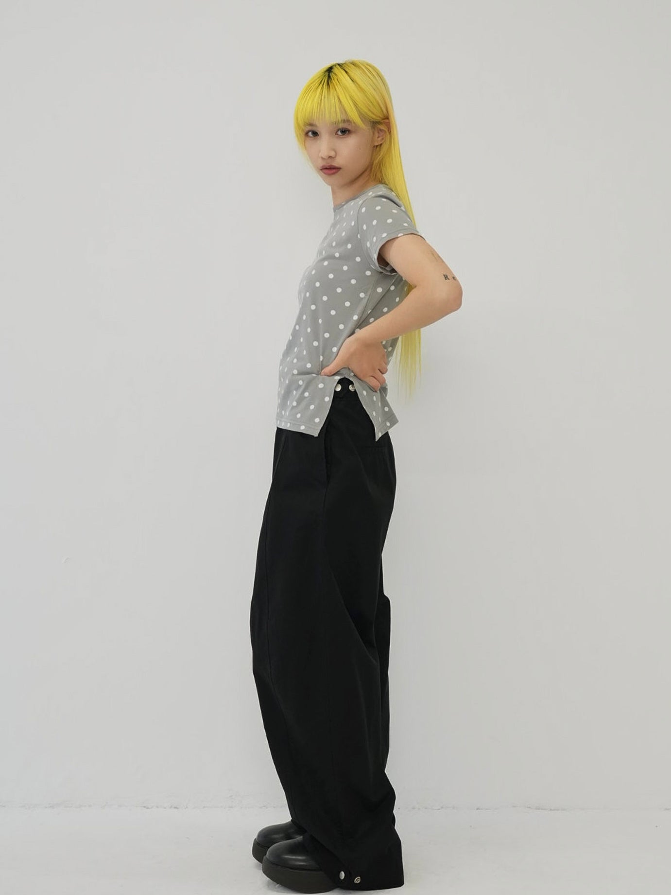 sideslit dot tops