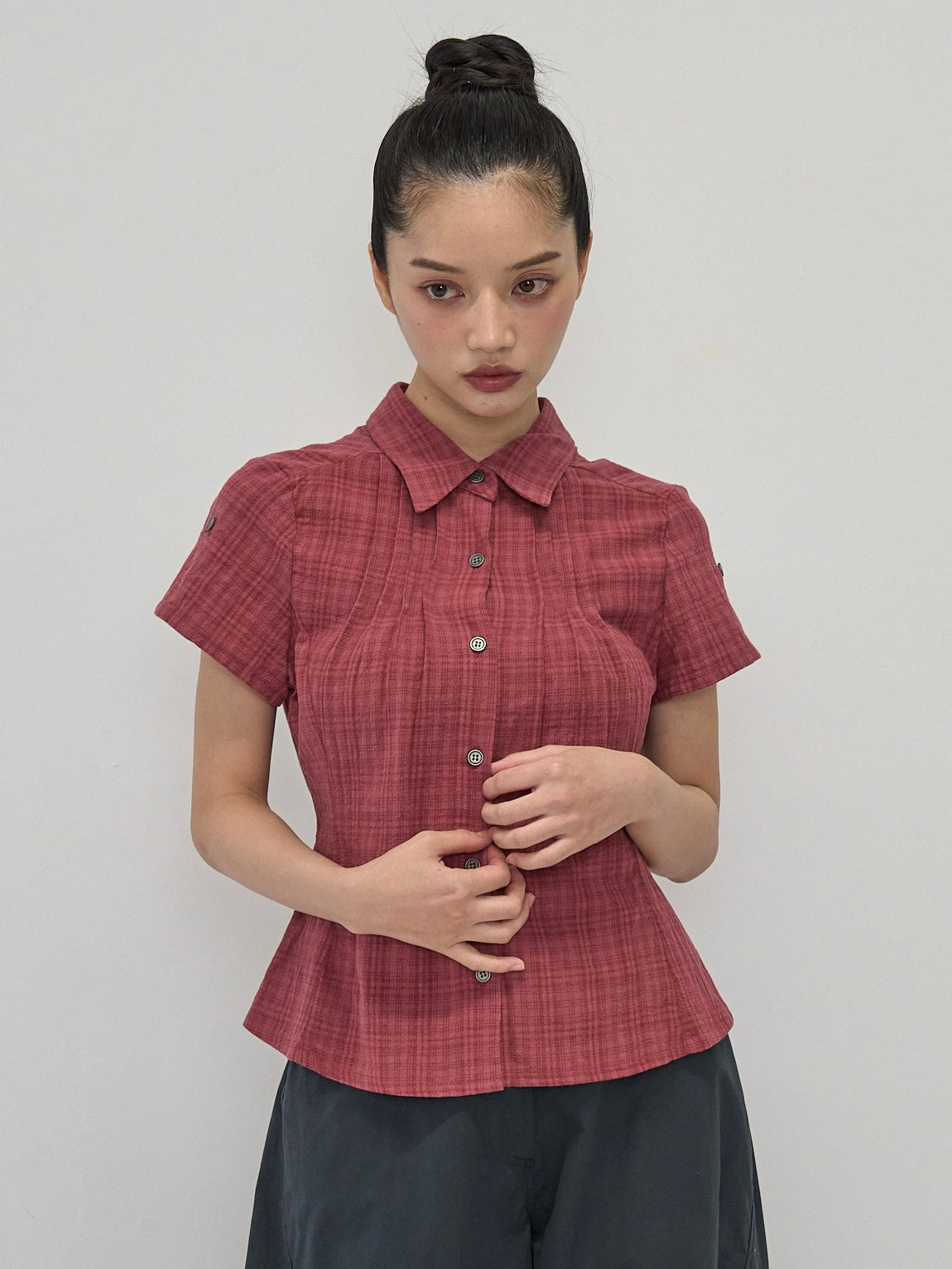 button sleeve check shirt