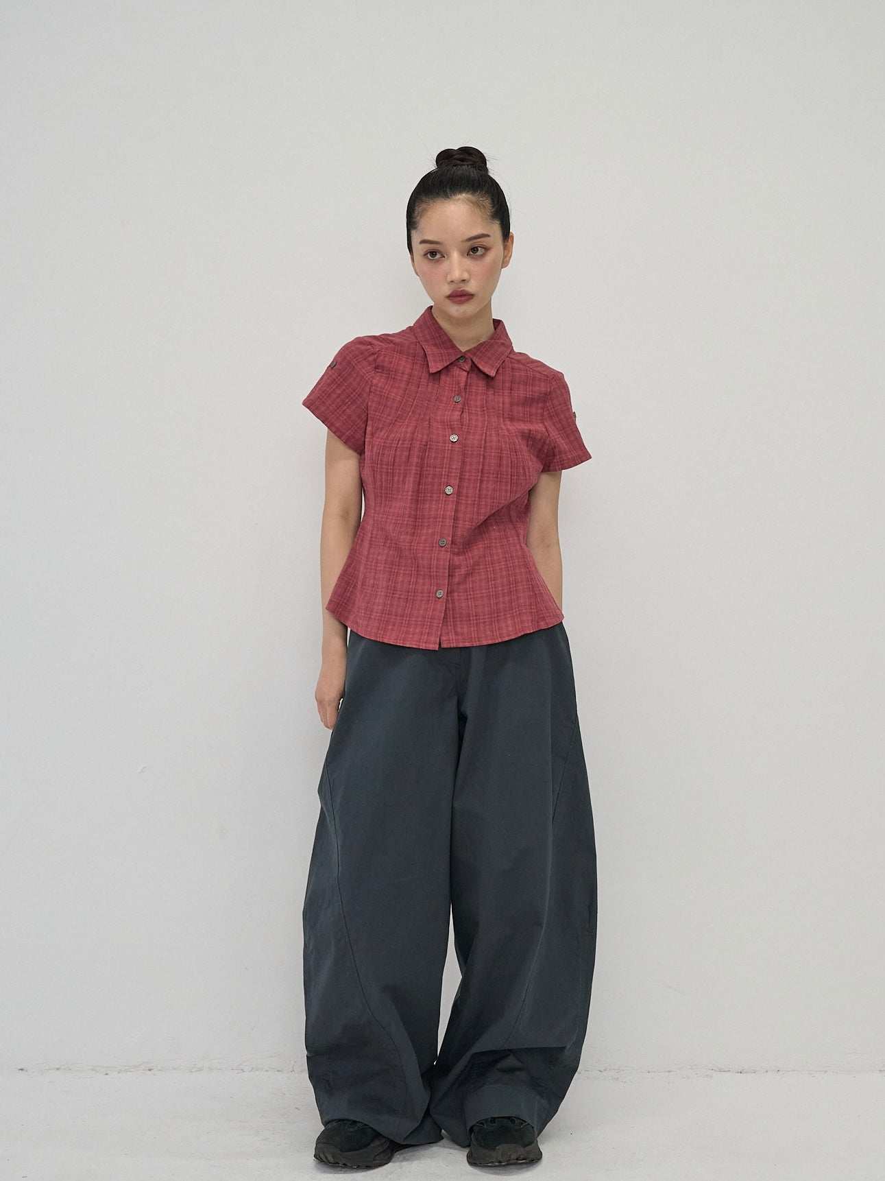 button sleeve check shirt