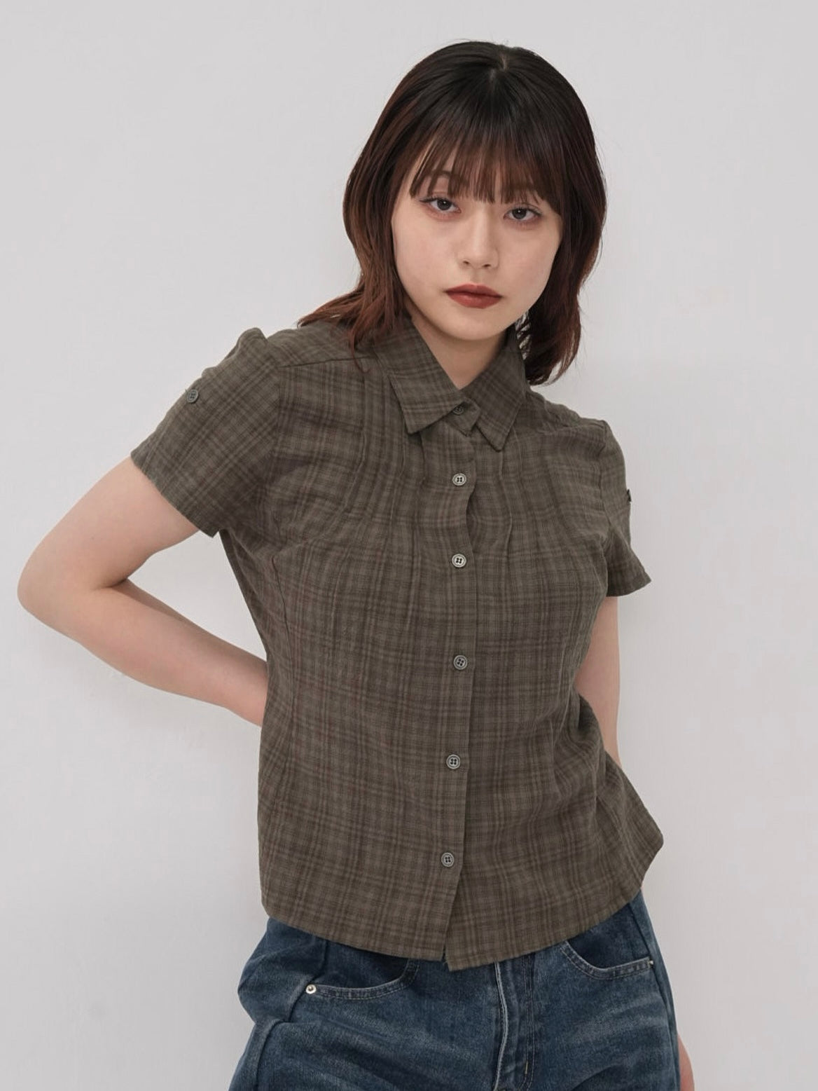 button sleeve check shirt