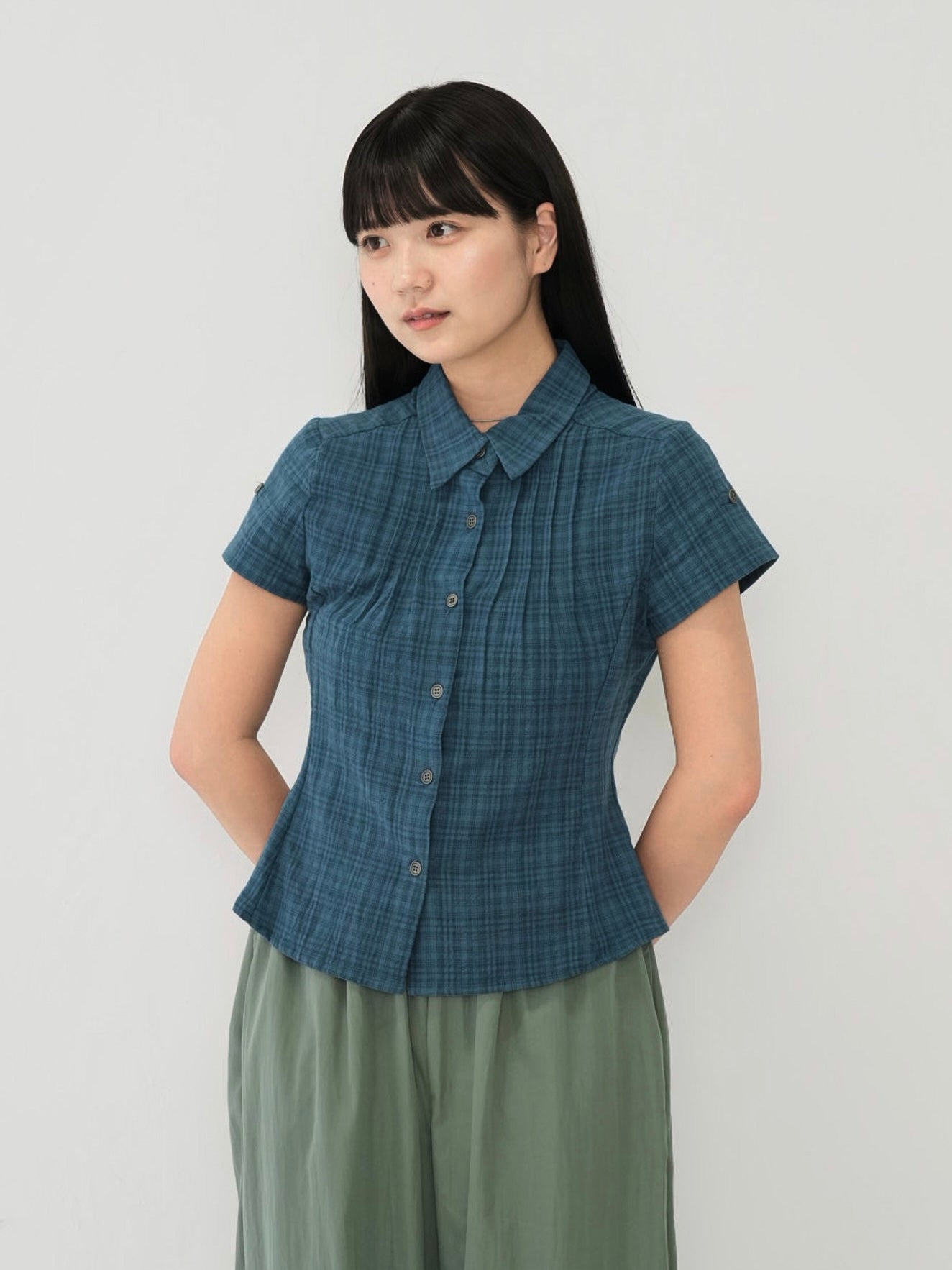 button sleeve check shirt