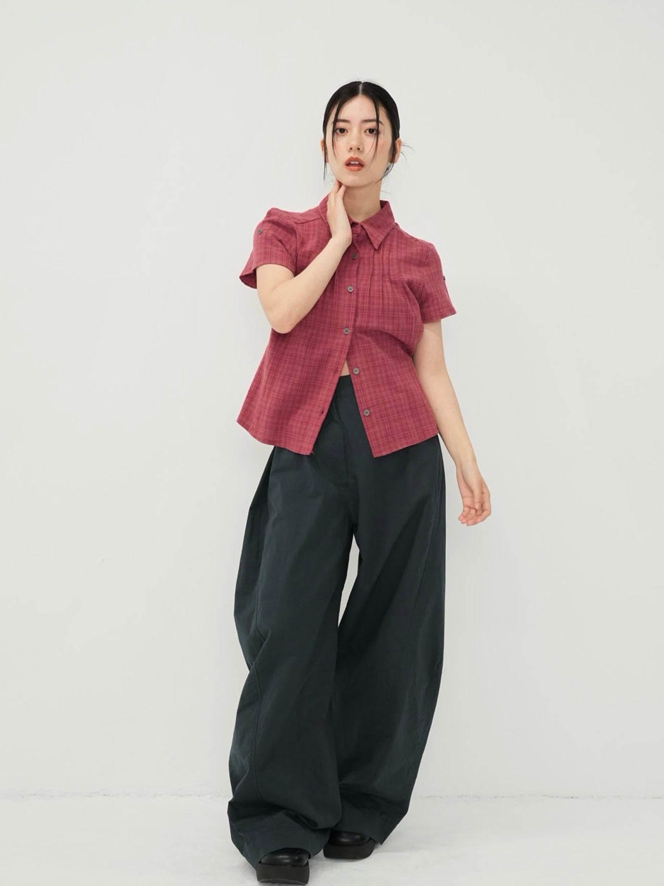 button sleeve check shirt