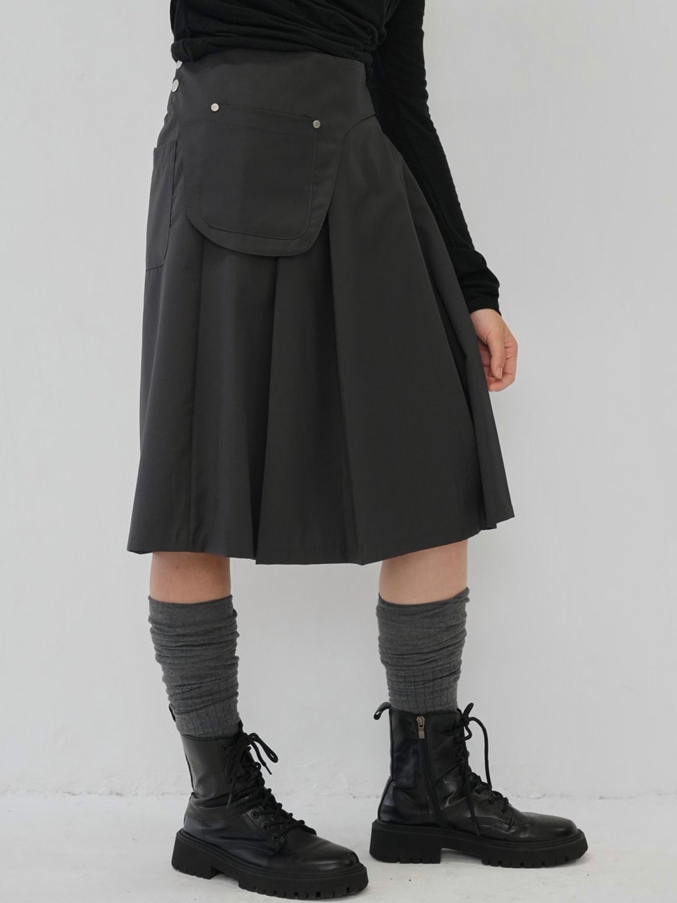 step pleats skirt