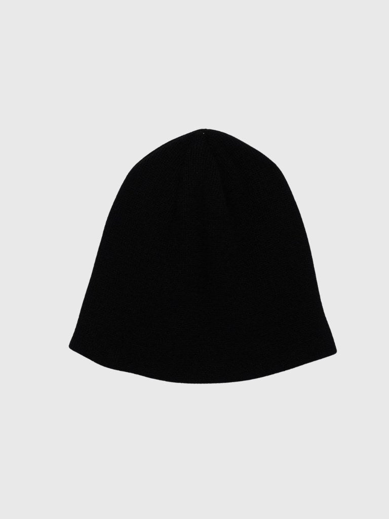 nova star stud beanie