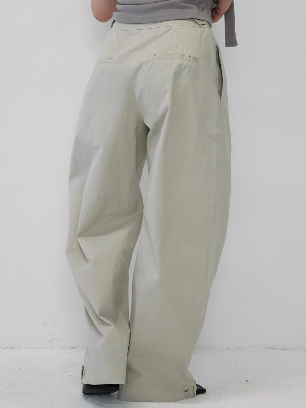 adjust button balloon pants