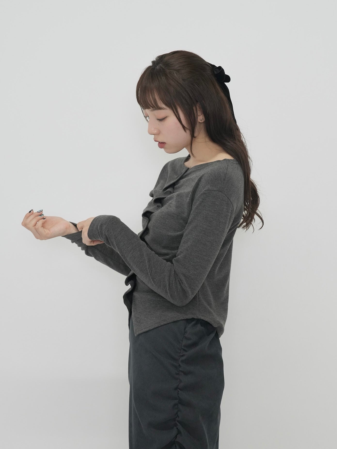 asymmetry frill blouse t