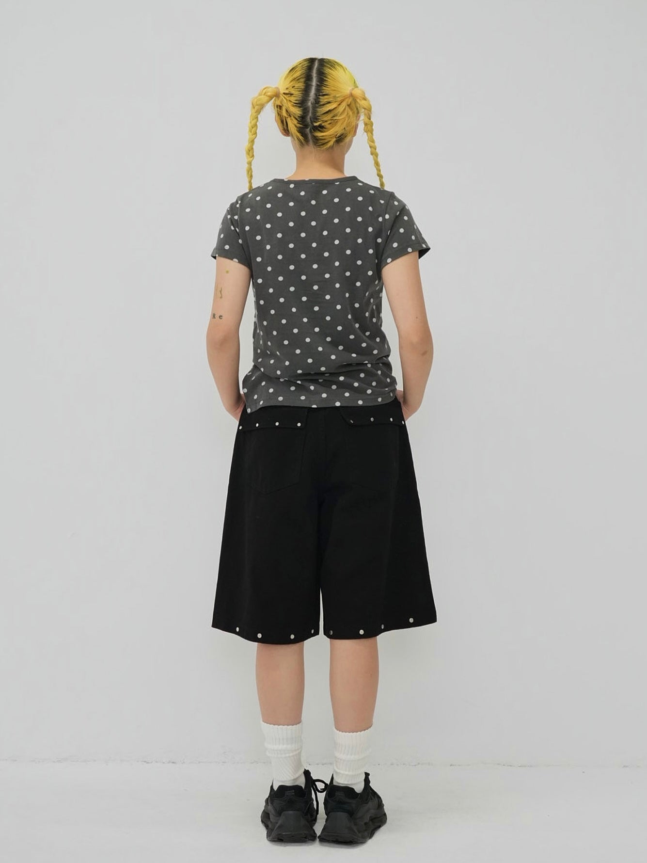 metal stud bermuda pants