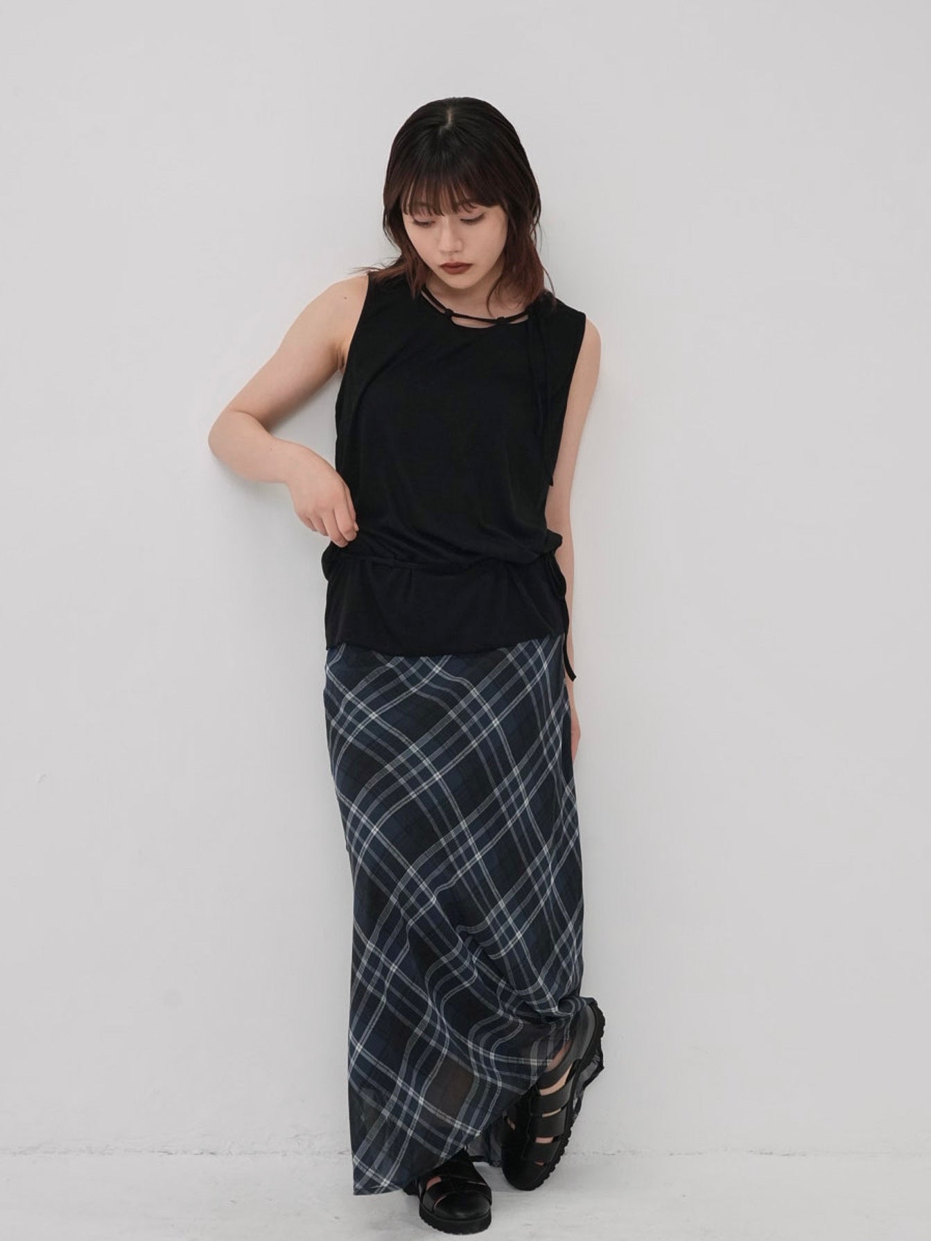 cutout design tank top