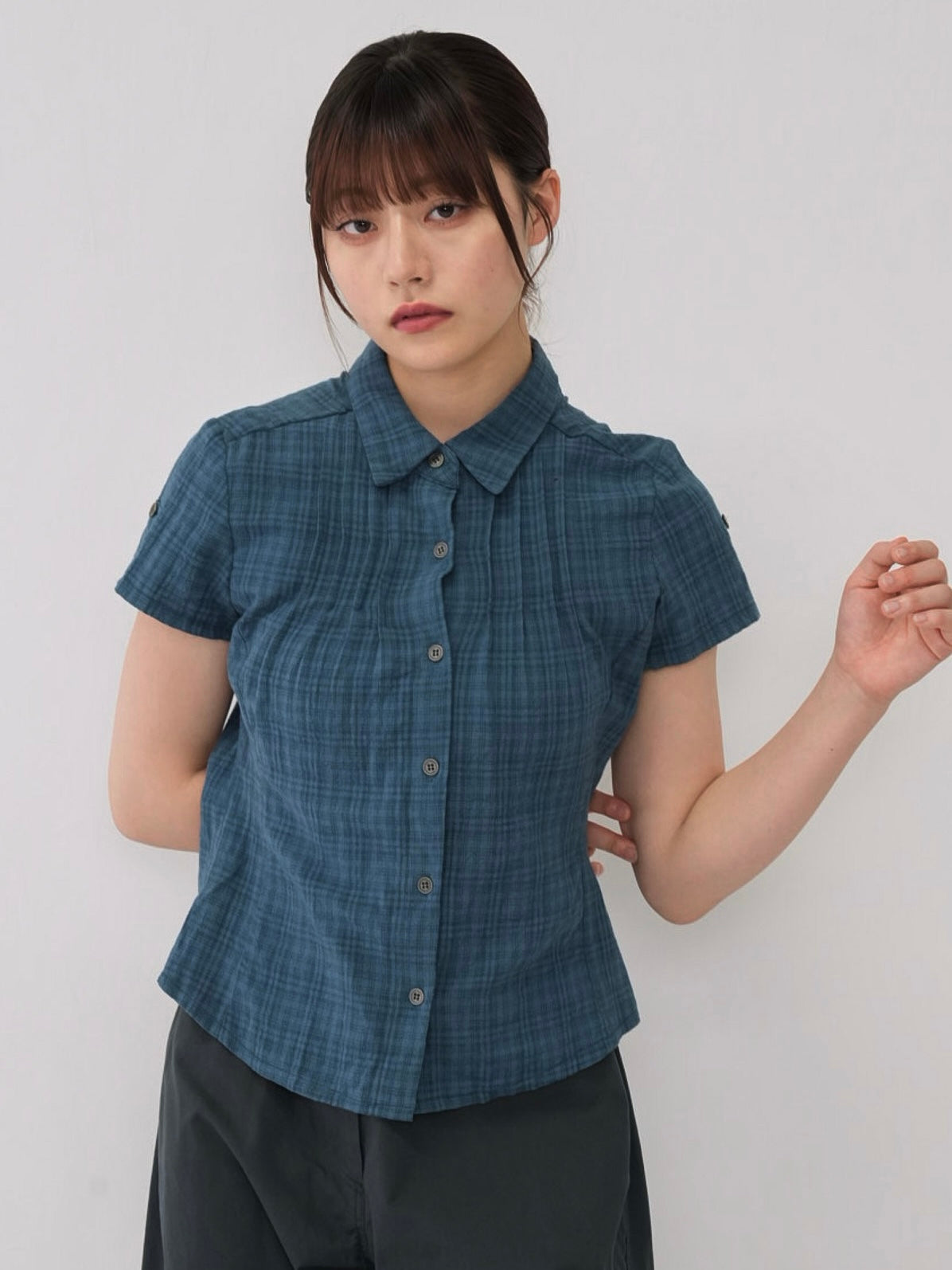 button sleeve check shirt