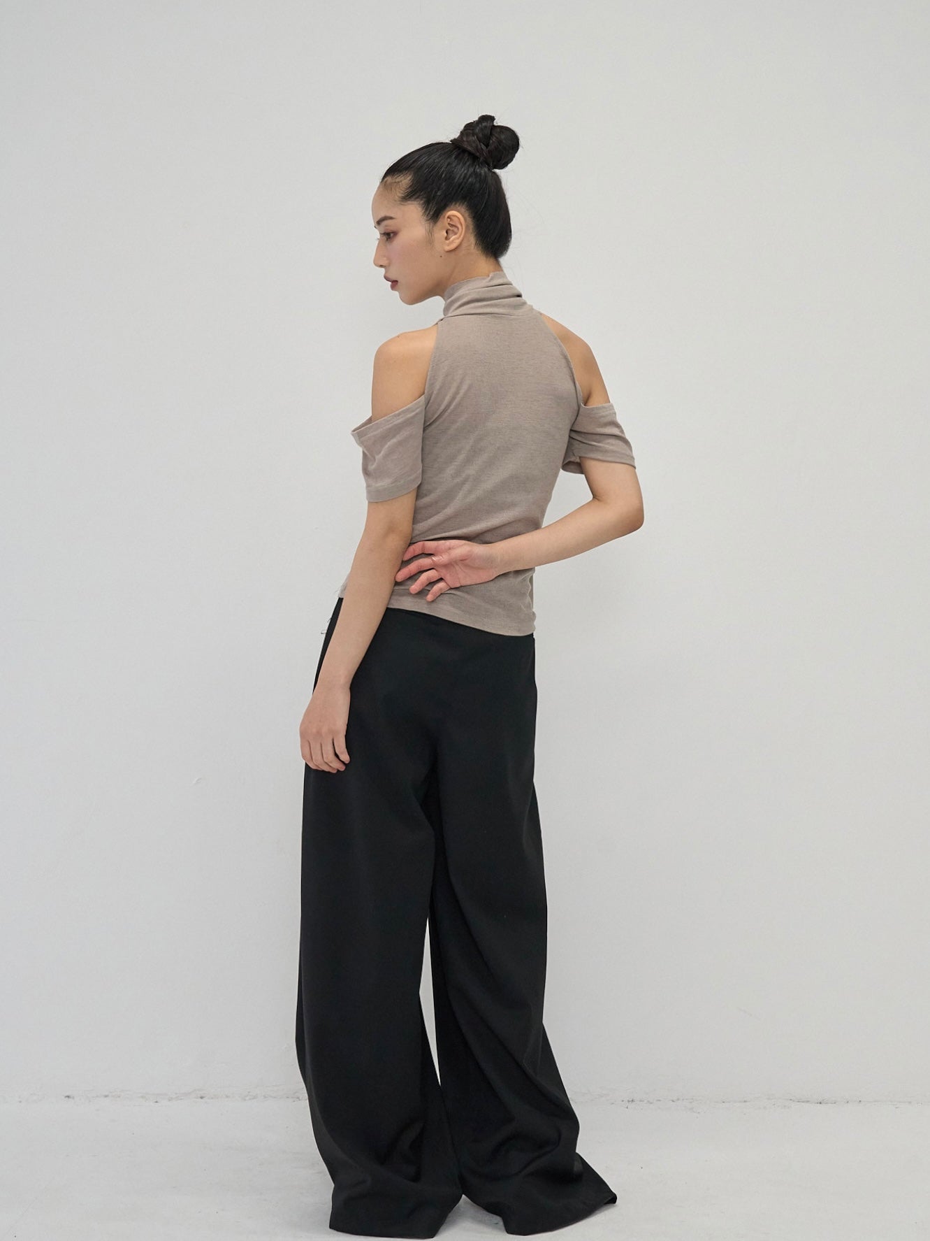 drape off shoulder tops