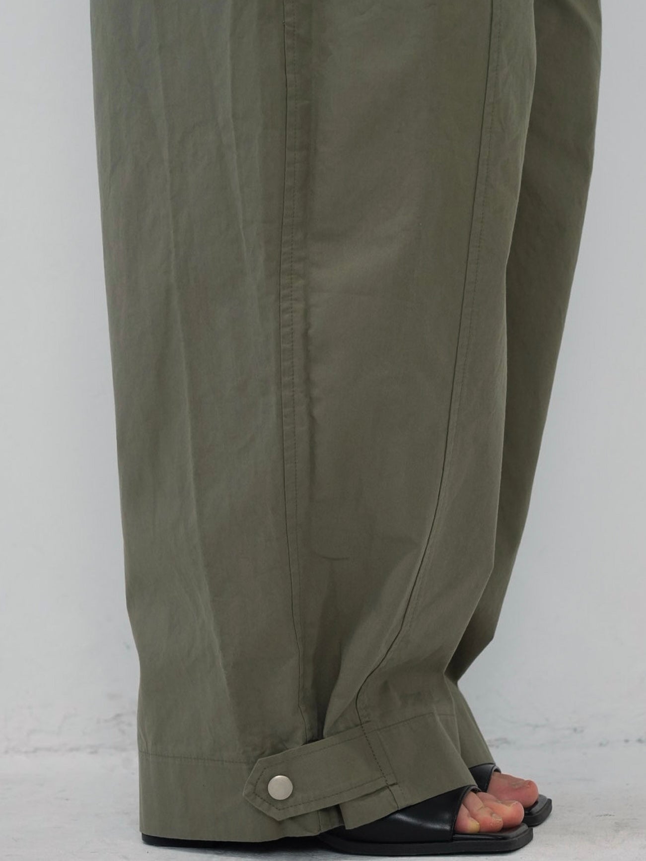 adjust button balloon pants