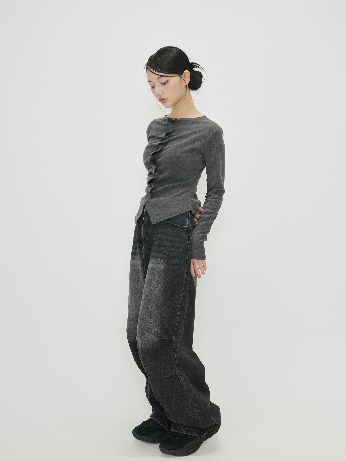 asymmetry frill blouse t