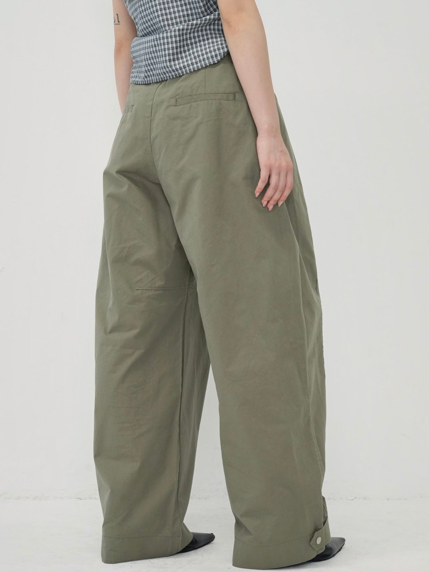 adjust button balloon pants