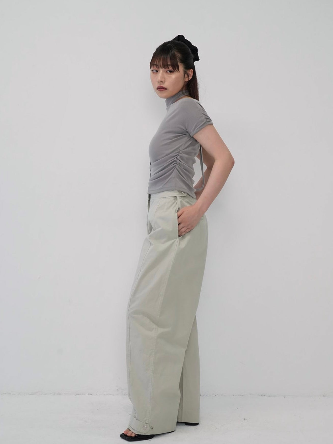 adjust button balloon pants
