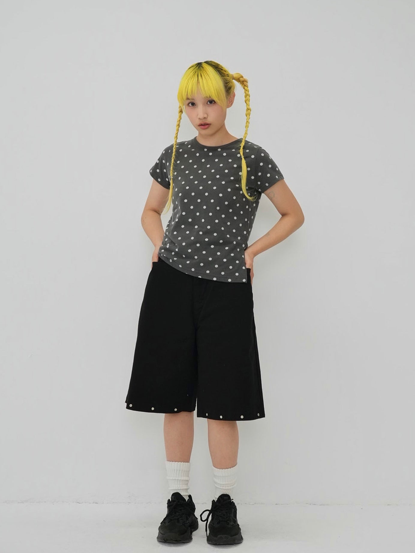 metal stud bermuda pants