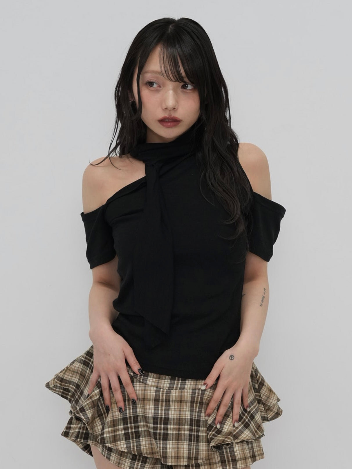 drape off shoulder tops