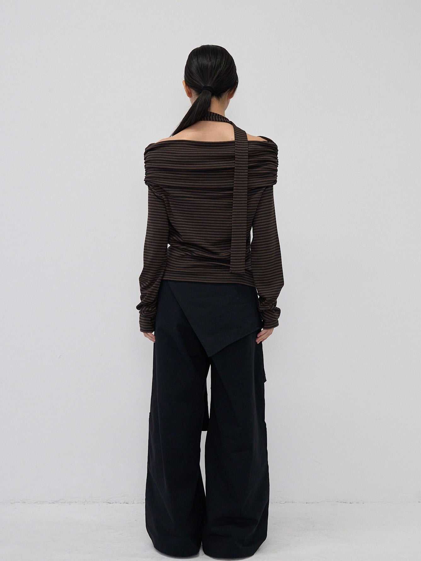 border offshoulder scarf tops