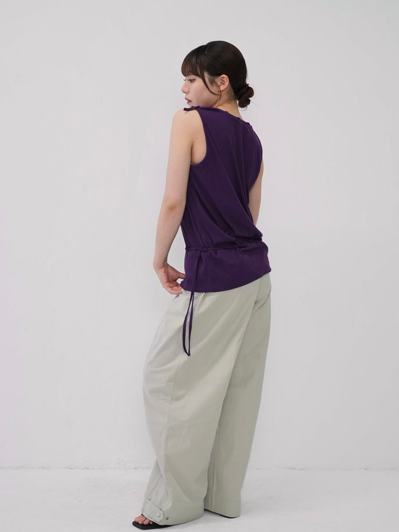 cutout design tank top