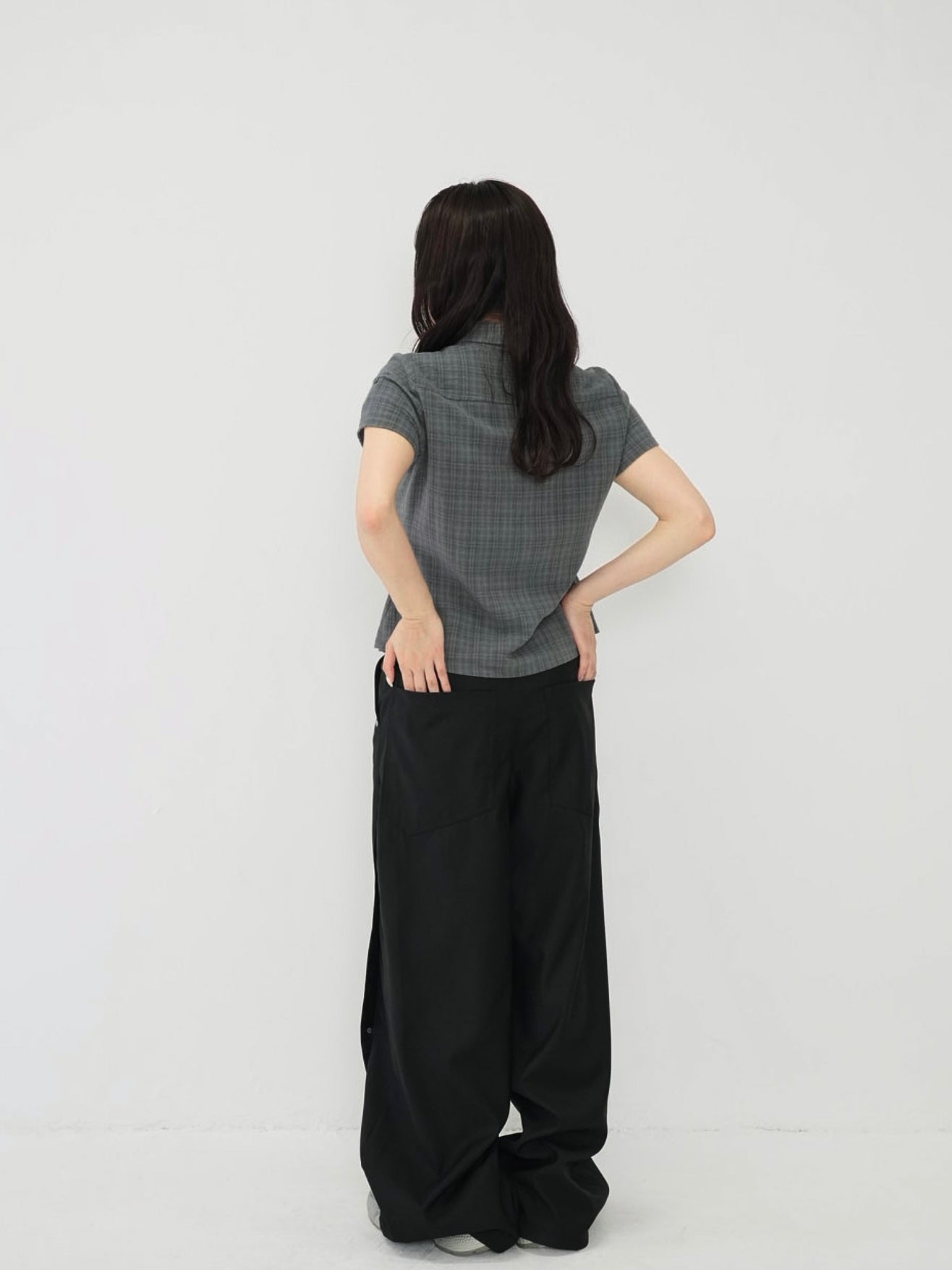 button sleeve check shirt