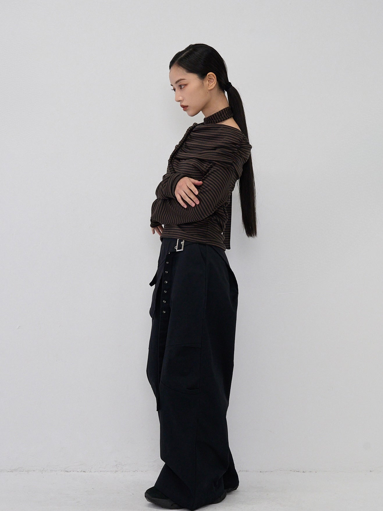 border offshoulder scarf tops