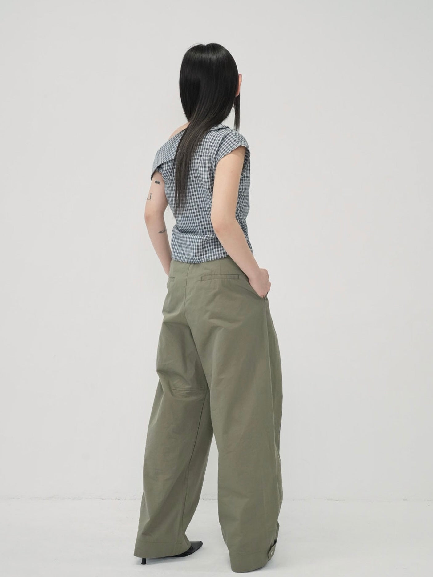 adjust button balloon pants