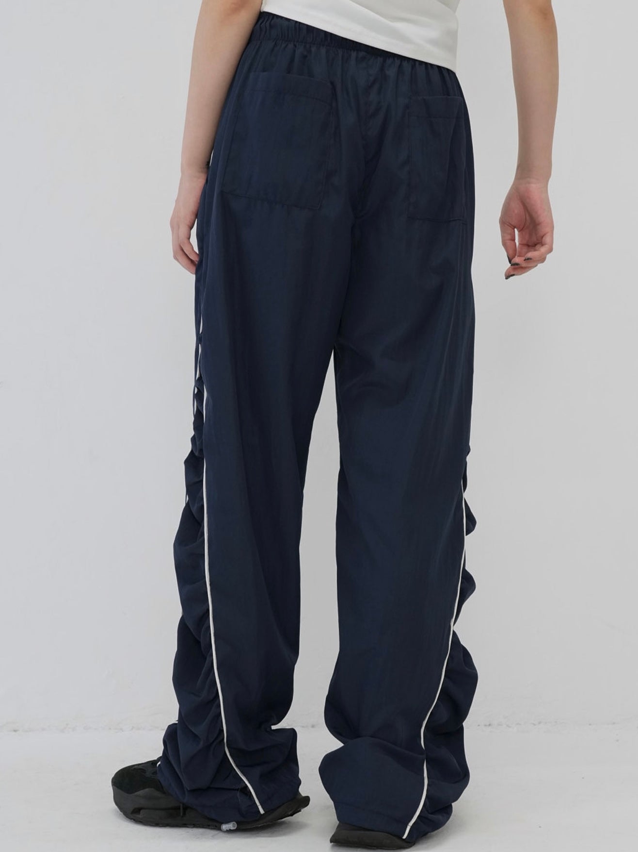 piping shirring pants