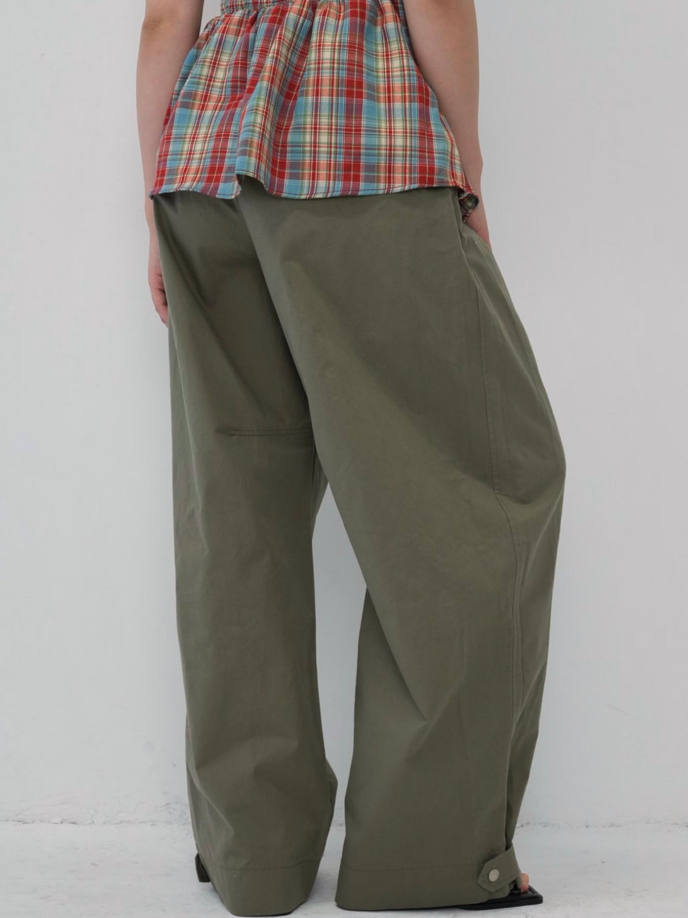adjust button balloon pants