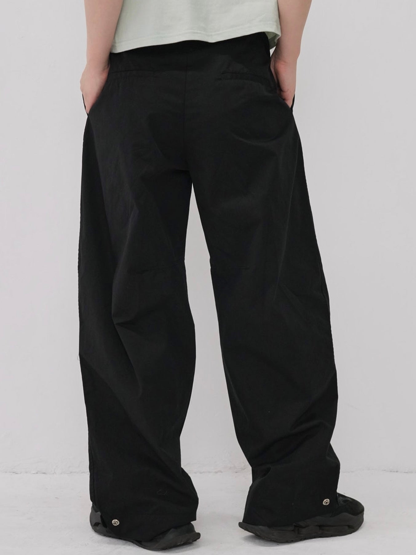 adjust button balloon pants