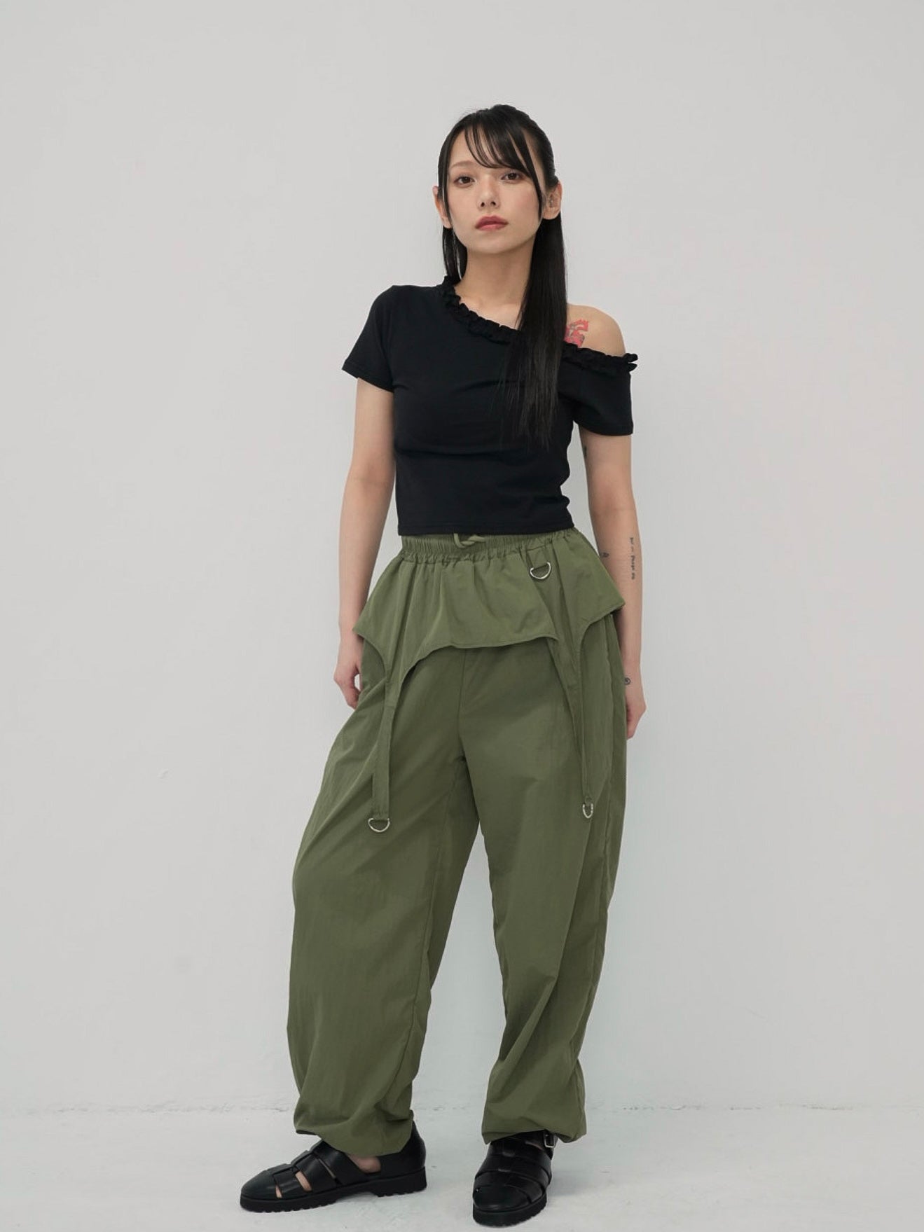 edge frill tops