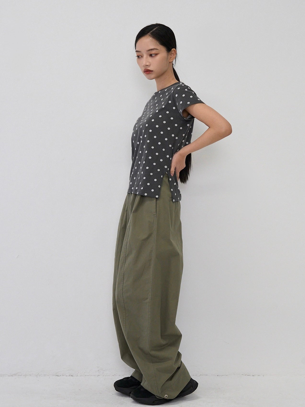 sideslit dot tops