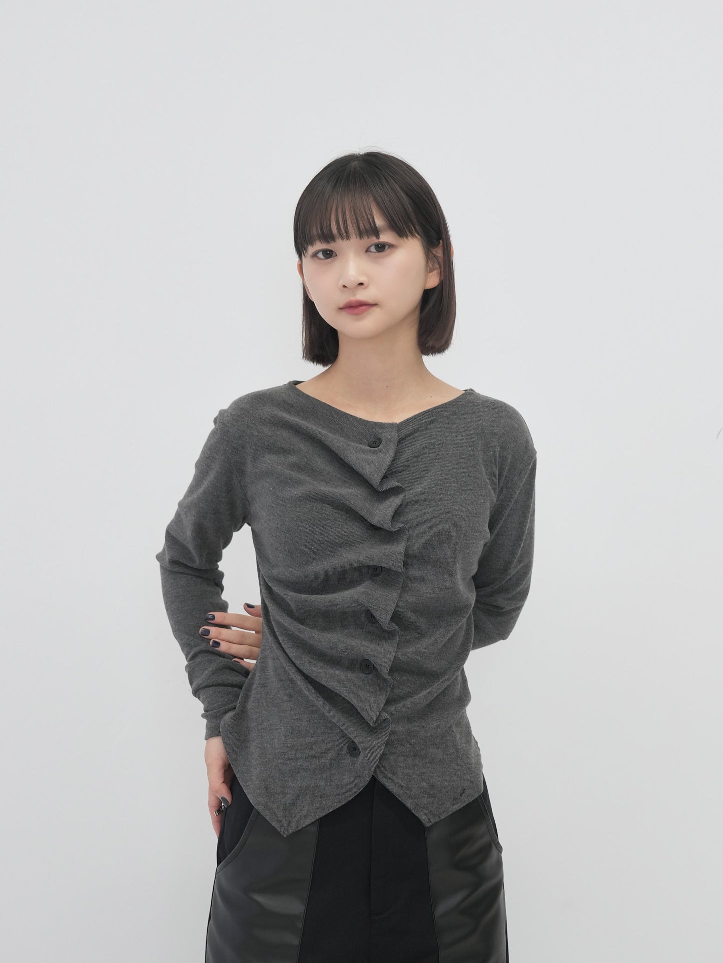 asymmetry frill blouse t