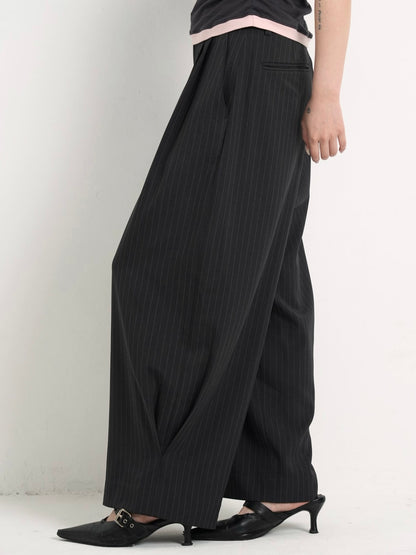 wide stripe tuck pants