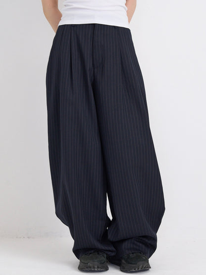wide stripe tuck pants