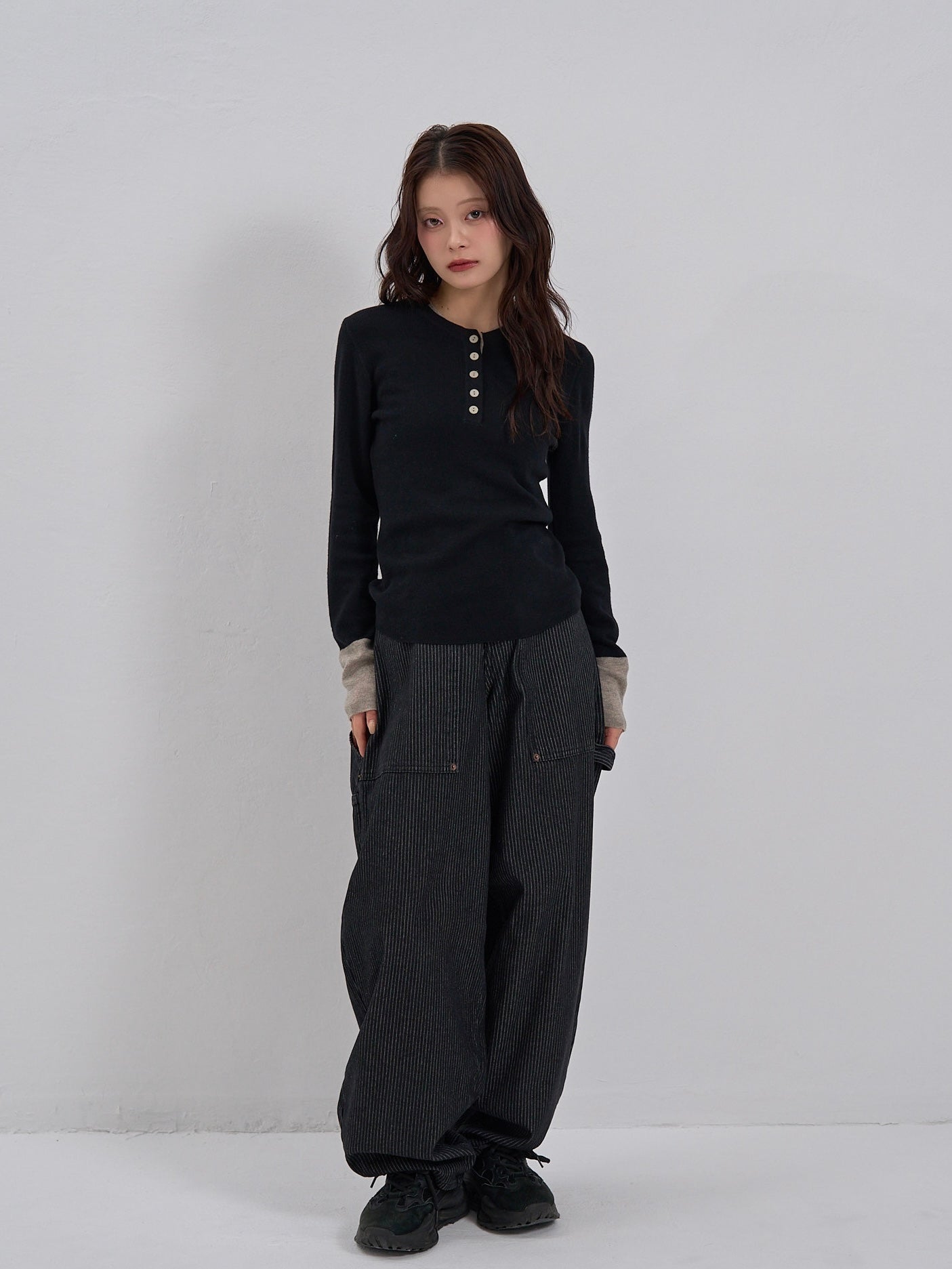 bicolor button round tops