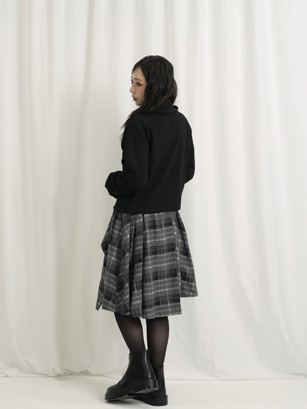 minimal double button cardigan