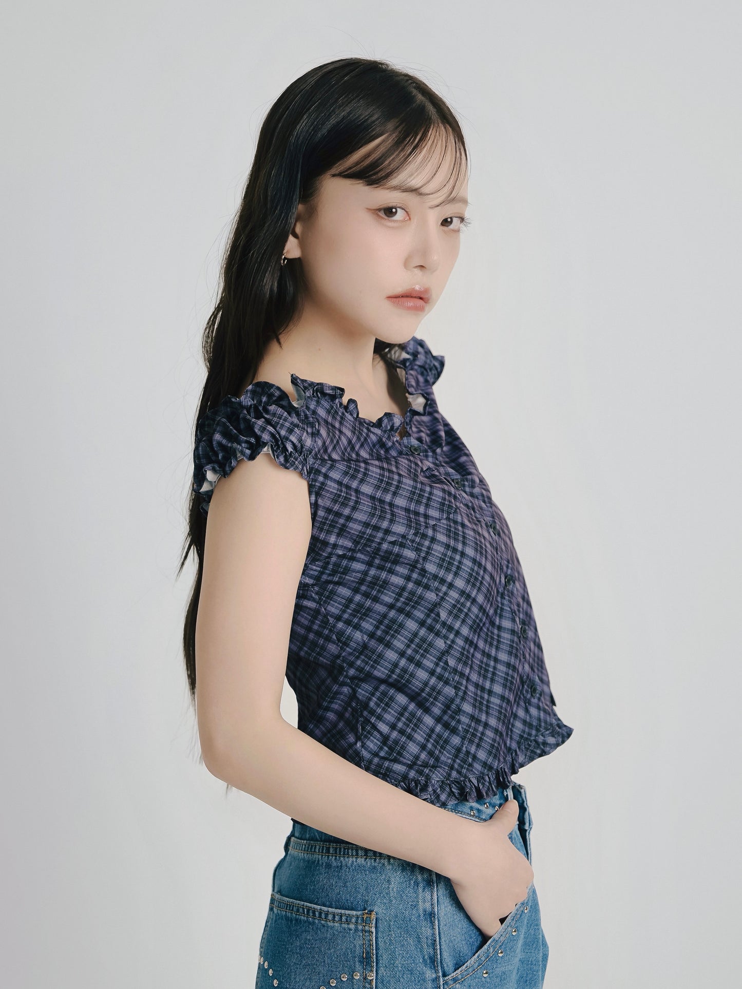 check frill sleeveless blouse