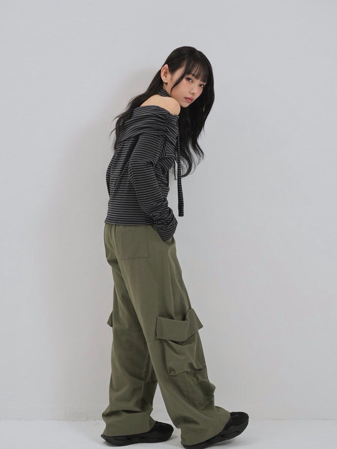 border offshoulder scarf tops