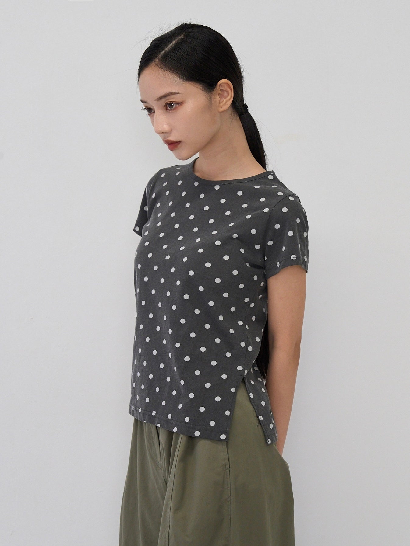 sideslit dot tops