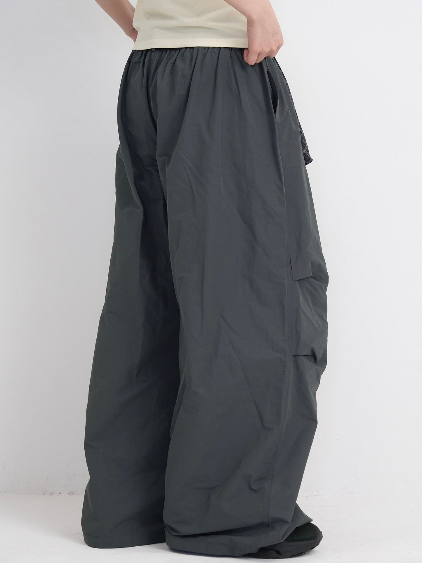 check loop wide pants