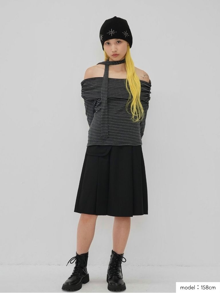 border offshoulder scarf tops